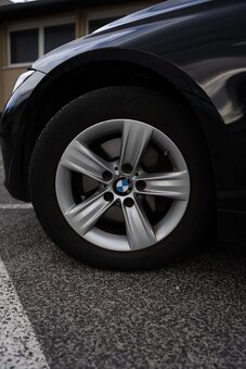BMW Rad 3 Touring 320d xDrive Advantage A/T - 9