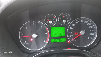 Ford Focus C-MAX 1.6 Tdci - TOP STAV a VÝBAVA - 9