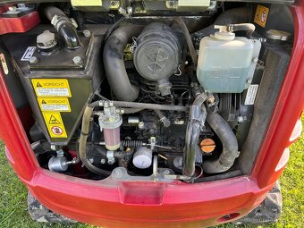 Pásový minibagr Takeuchi TB216 - 9