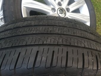 alu vw Touran III s pneu Pirelli 205/55R17 - 9