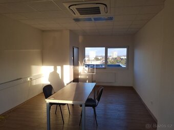 Pronájem administrativního - skladového prostoru 2.400 m2 v  - 9