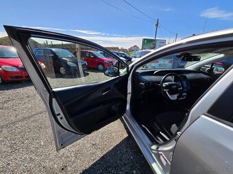 Toyota Prius 1.8VVT-i HYBRID nové,CZ.1majit - 9