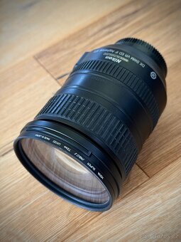 Nikon D7200 s příslušenstvím a objektivy - 9