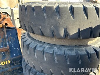 Pneu 10,00-20 16PR Nokian - 9