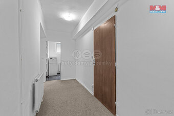 Pronájem bytu 2+1, 68 m², Praha 8, ul. Kundratka - 9