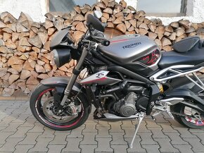 TRIUMPH STREET TRIPLE 765 RS - 9