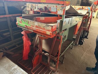 Třídička cibule, 3 frakce, obsahuje dva vážící a balicí stro - 9