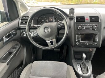 Volkswagen Touran 2.0 TDI 125kW Highline DSG tažné - 9