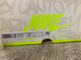 NIKE AIR JORDAN 1 - 9