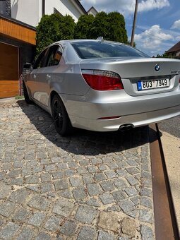 BMW E60 530xi • 200 kW • Manuál • 2007 - 9