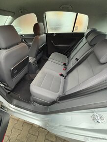VW Golf  1.6 FSI 85kw r.v. 5/2005 najeto 111tis - 9