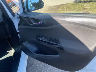 Opel Corsa, 1.4 16V 66KW, najeto 19438km - 9
