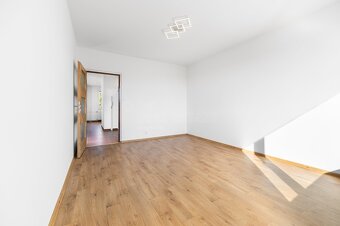 Prodej bytu 3+1, 80 m² - Planá - 9