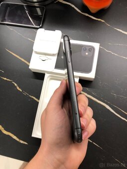 iPhone 11 64gb - 82 % kondice baterie - 9