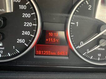 BMW 318d - 9