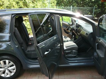 VW TOURAN 1.6 TDI 85KW FULLLED NAVI WEBASTO EL.TAŽNÉ 181kmR - 9