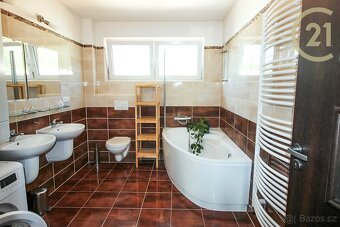 Světlý byt 3+kk s výhledem na lesy – klid a pohodlí v Iva... - 9