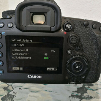 Digitální fotoaparát Canon EOS 5D Mark IV jako nová malá spo - 9