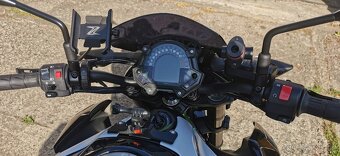Kawasaki Z900 - 9