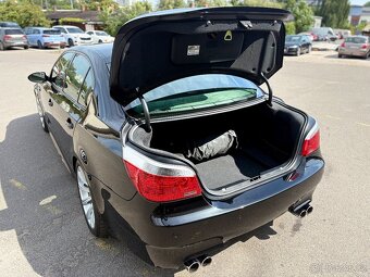 2006 BMW M5 | V10 | SMG - 9