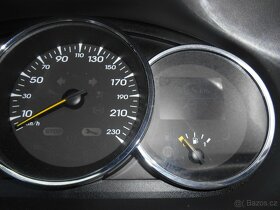 renault fluence 1,6 benzin rok 2011 najezd 1378tis km - 9