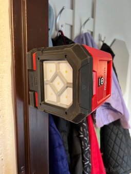 Milwaukee M18 Otočné Magnetické Světlo Na Prodej - 9