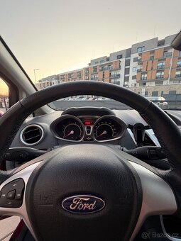 Ford Fiesta 1.2i 60 kW - 9