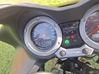 Suzuki V-strom 1000 - 9