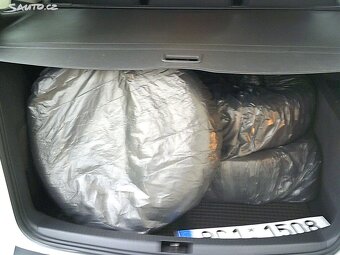 VOLKSWAGEN TOURAN Life, 1.6 tdi, 2013 - 9