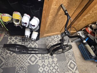 Koloběžka Kostka City - 9