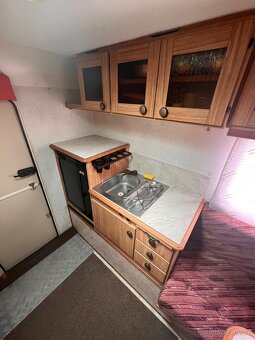 Obytná nástavba na pick-up - 9