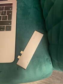 MacBook Pro 13’ Touch Bar Space Gray, i7, rok 2018, 16GB RAM - 9