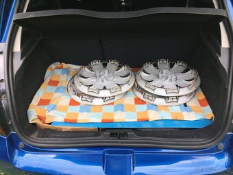 Prodám Renault Clio III  1,2 16V LPG ,r.v.2010 - 9
