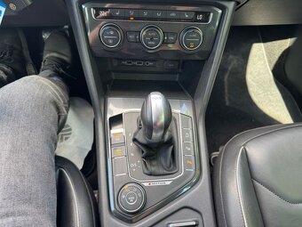 Volkswagen Tiguan Highline 4Motion LED+Navi+Kůže+Kamera+TZ - 9