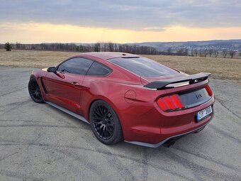 Ford Mustang GT 500 - 9
