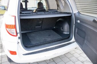 TOYOTA RAV4 2.2l D-CAT 110kW Premium 2011 - 9