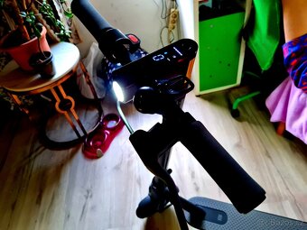 Elektrokoloběžka Xiaomi Mi scooter Nová včetně faktury se zá - 9