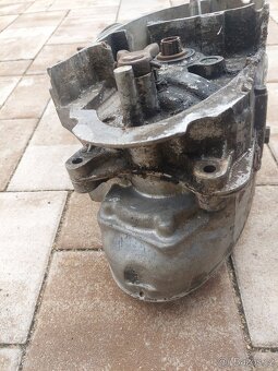 Jawa CZ 175 kyvacka - motor - 9