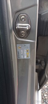 Skoda superb elegance 2.0 tdi 125 kw 4x4 dsg - 9