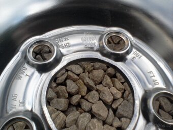 15 plechové disky Škoda Fabia IV,VW Polo,Seat Ibiza,Audi A1 - 9