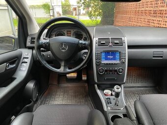 MERCEDES-BENZ A 2.0 turbo 142KW - 9