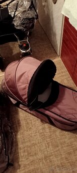 Kočárek TFK pro dvojčata hnědý - 9