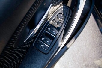 BMW Rad 3 Touring 320d xDrive Advantage A/T - 9