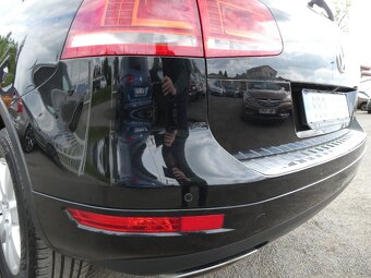 Volkswagen Touareg 3.0 TDi V6 180kW, webasto, DPH - 9