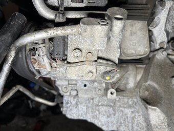 BMW E91 320D díly z motoru N47D20C - 9