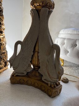 Krásná starožitná lampa s labutěmi - 9