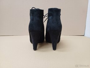 Černé kotníkové boty vel.37 - 9