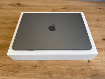 MacBook Air 15 M2 / 16 GB RAM/ 512 GB SSD - TOP STAV - 9