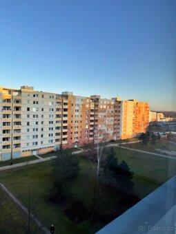 Studentské bydlení, tři pokoje k dispozici ihned. - 9