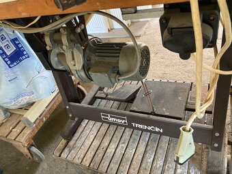 Průmyslový 5-ti nitný overlock Yamato - 9